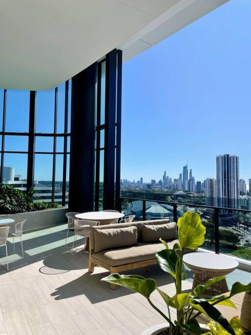 Broadbeach Luxury Casino Riverview Skyline 2bedroom Apt 48f Apartment Gold Coast