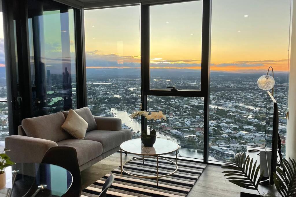 Broadbeach Luxury Casino Riverview Skyline 2bedroom Apt 48f Gold Coast