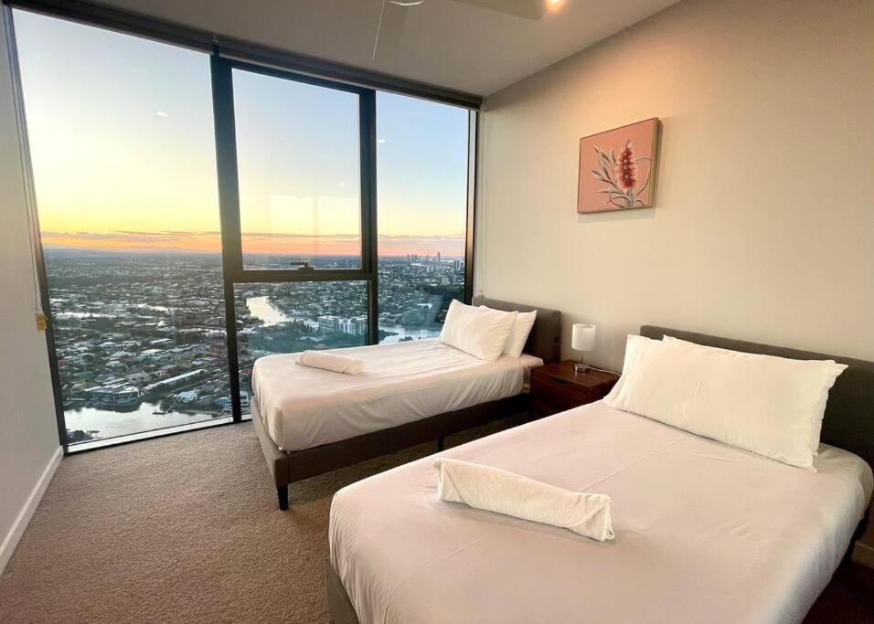 Broadbeach Luxury Casino Riverview Skyline 2bedroom Apt 48f Apartment *