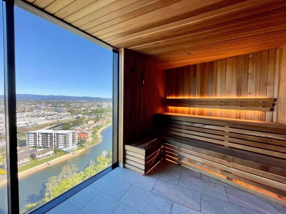 Broadbeach Luxury Casino Riverview Skyline 2bedroom Apt 48f Gold Coast
