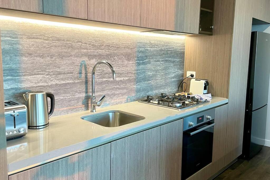 Apartment Broadbeach Luxury Casino Riverview Skyline 2bedroom Apt 48f Gold Coast